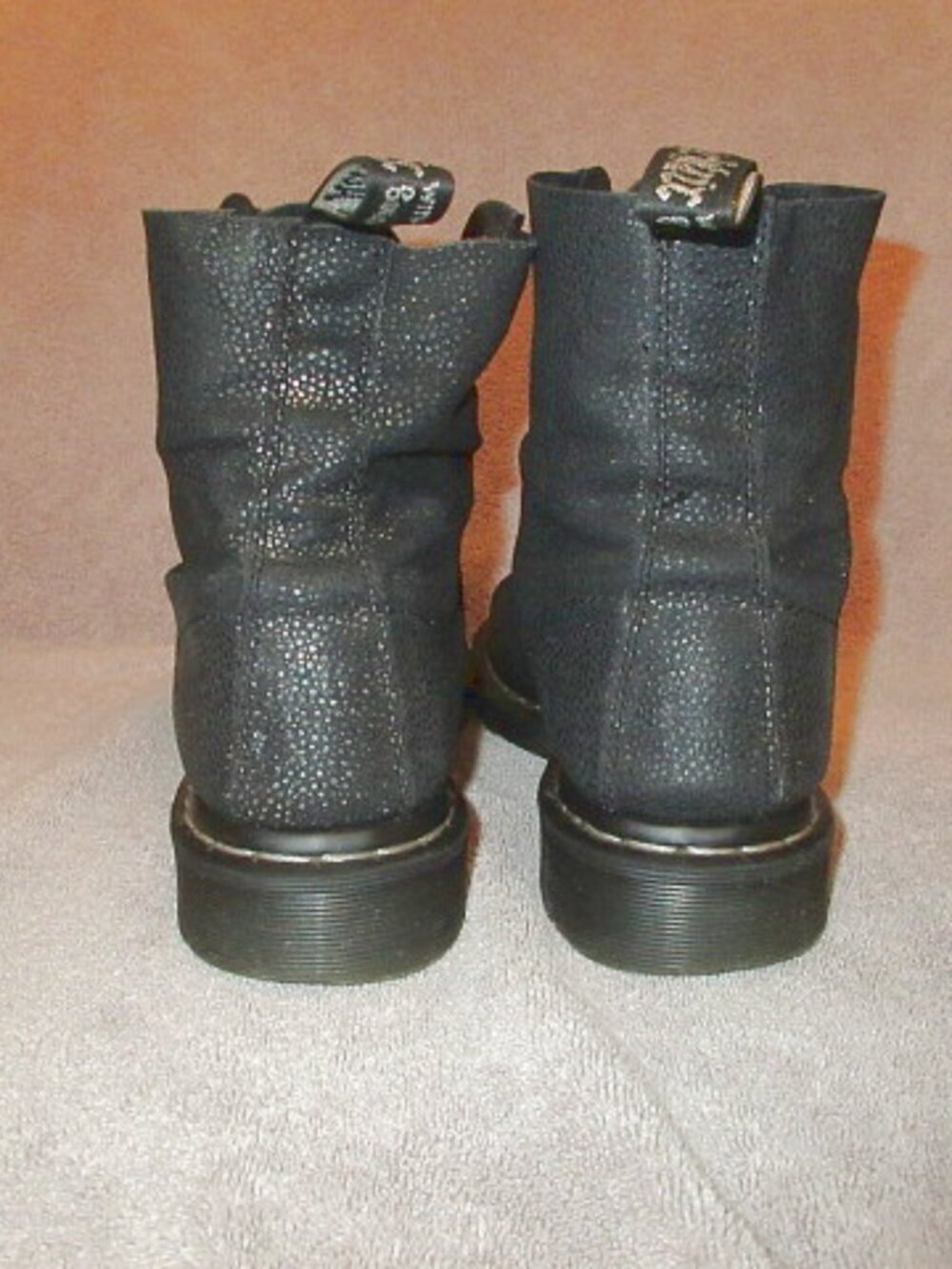 Dr. Martens Combat Boots Womens 9 Pascal Leather Speckles Lace Up Goth Grunge - Picture 9 of 11